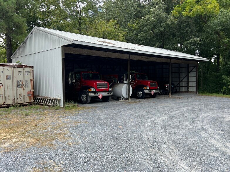 More Photos Of 7923 Industrial Park Rd, Easton Warehouse For Sale