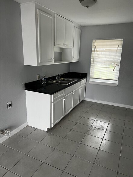 More Photos Of 7419 Long Point Rd, Houston Specialty For Sale