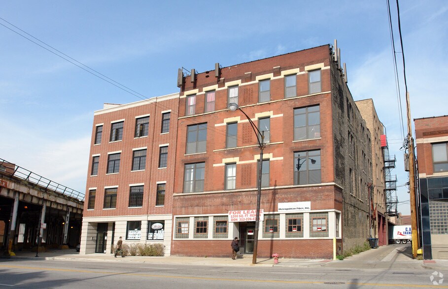 More Photos Of 660 W Grand Ave, Chicago Loft Creative Space For Lease