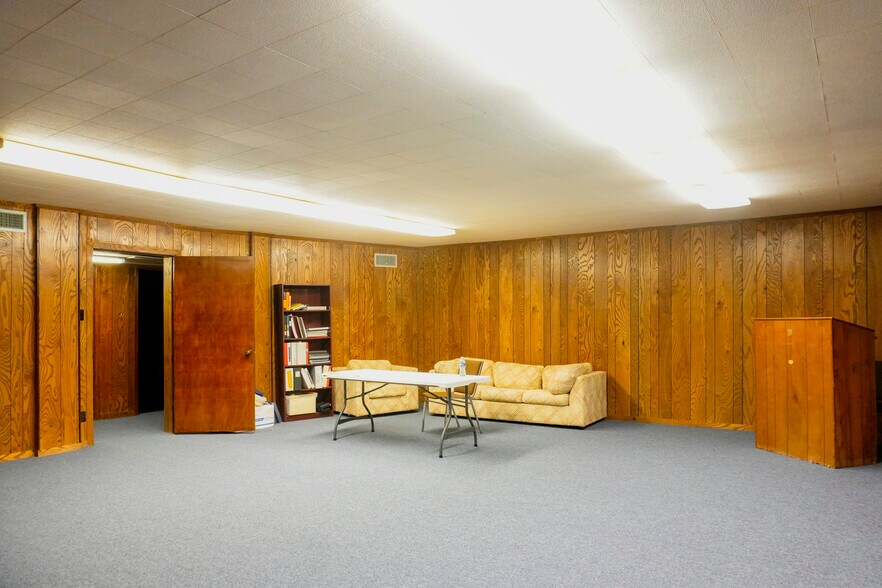 More Photos Of 1210 S Staples St, Corpus Christi Office For Sale