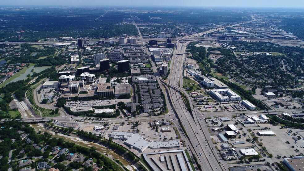 More Photos Of 11613-11617 N Central Expy, Dallas Unknown For Lease