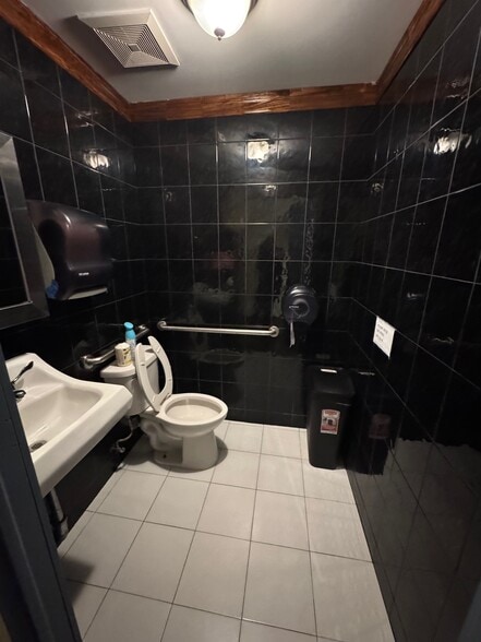 More Photos Of 150-05 Northern Blvd, Flushing Apartments For Lease