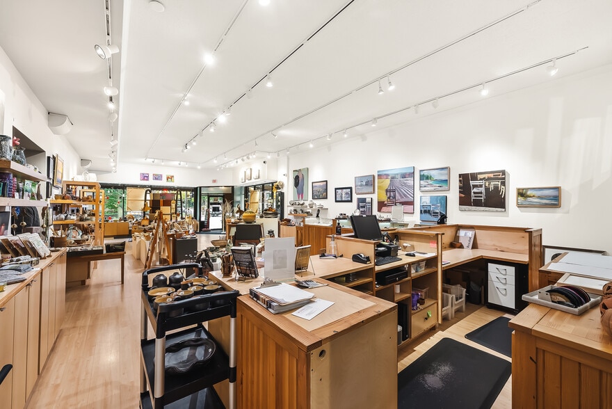 More Photos Of 611-619 Grand Ave, Saint Paul Storefront For Lease