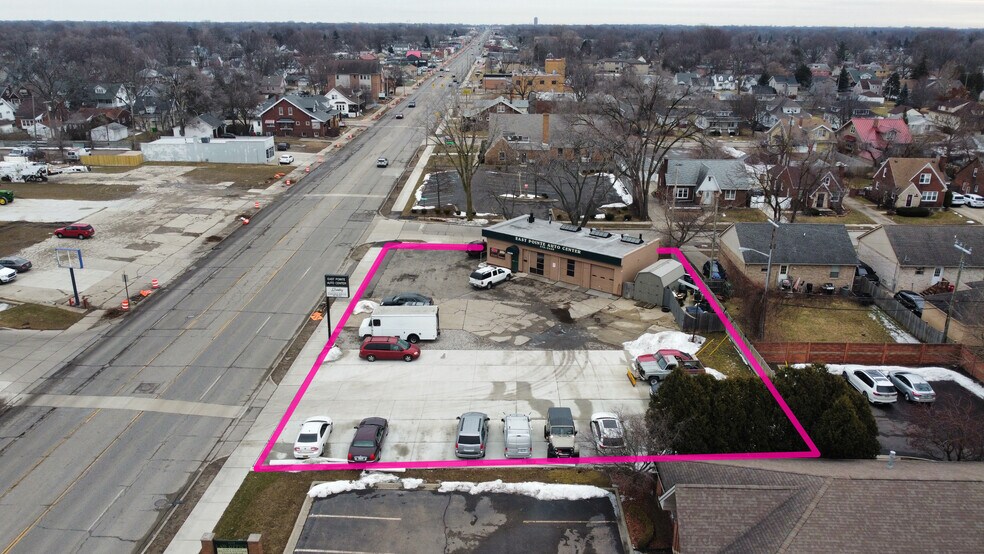 More Photos Of 16130 E Nine Mile Rd, Eastpointe Auto Repair For Sale