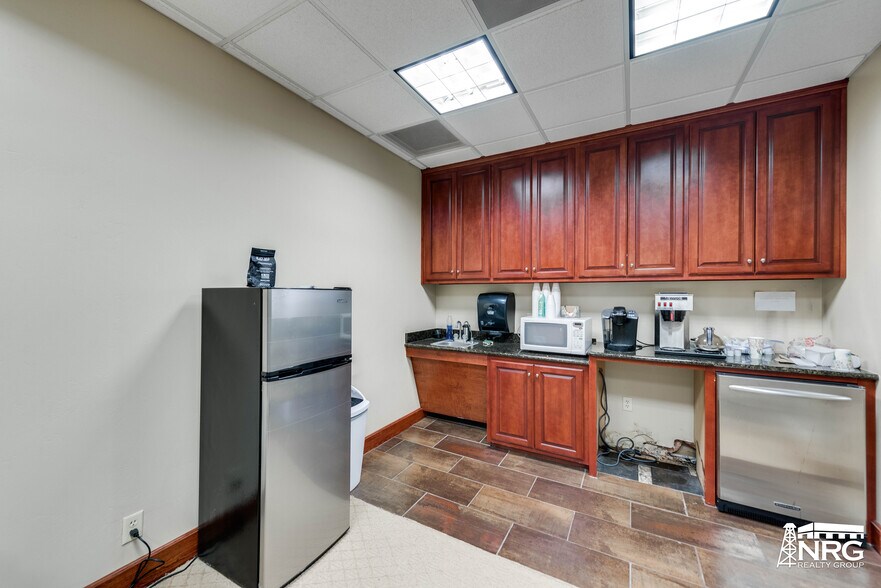 More Photos Of 10325 Younger Rd, Midland Loft Creative Space For Sale