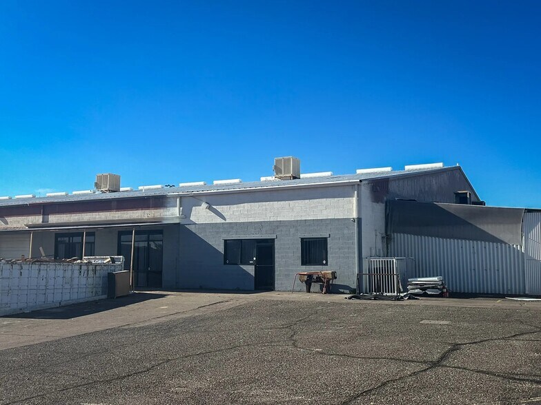 More Photos Of 5555 N 51st Ave, Glendale Warehouse For Lease