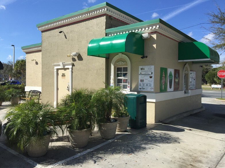 More Photos Of 2521 French Ave, Sanford Fast Food For Sale