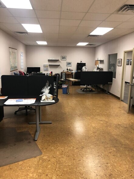 More Photos Of 439 S 3rd Ave, Avondale Manufacturing For Sale