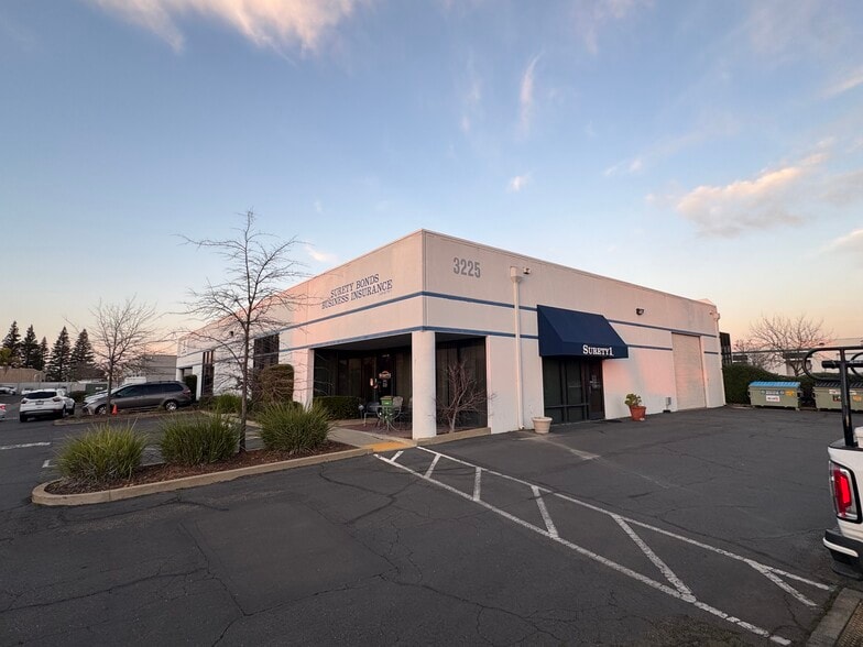 Primary Photo Of 3225 Monier Cir, Rancho Cordova Flex For Lease