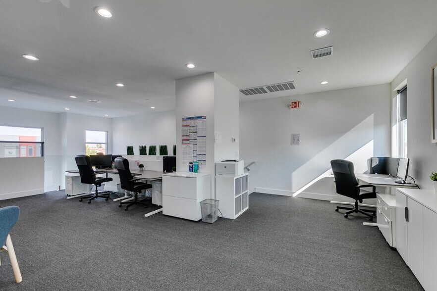 More Photos Of 7318 W Post Rd, Las Vegas Loft Creative Space For Sale