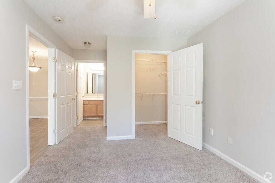 More Photos Of 4029 Professional Dr, Hope Mills Apartments For Sale