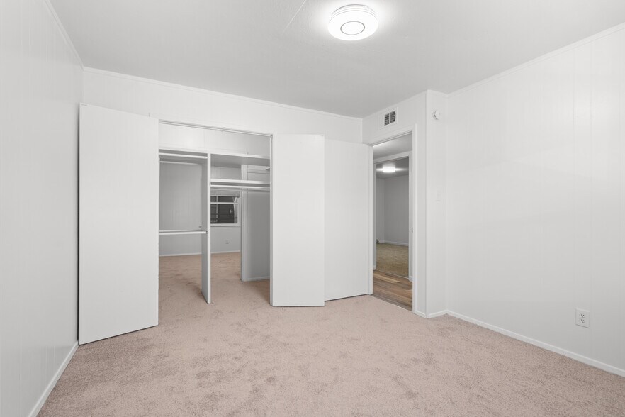 More Photos Of 2404 Louise St, Denton Multifamily For Sale