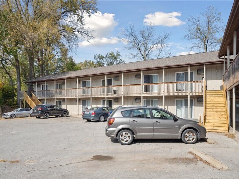 More Photos Of 732 Michael St, Iowa City Apartments For Sale