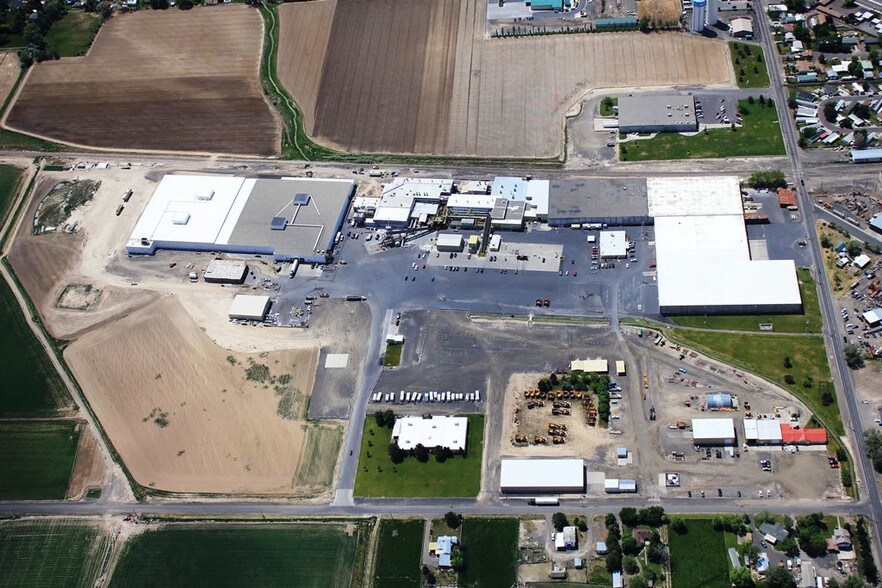 More Photos Of 430 7th Ave S, Buhl Manufacturing For Lease