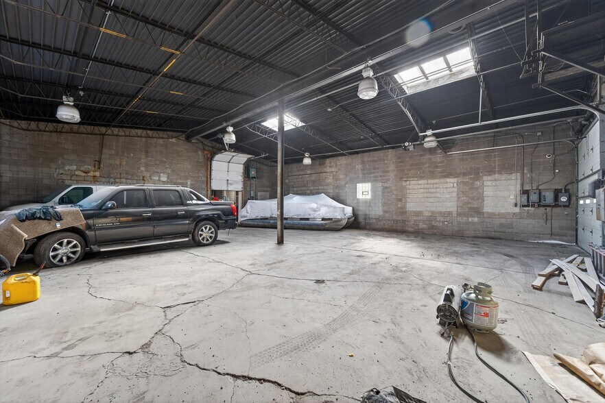 More Photos Of 2200 S Miller Pky, Milwaukee Distribution For Sale