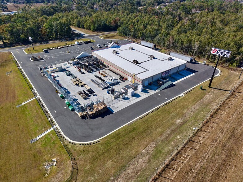 More Photos Of 4922 Timber Dr, Lake Park General Retail For Sale