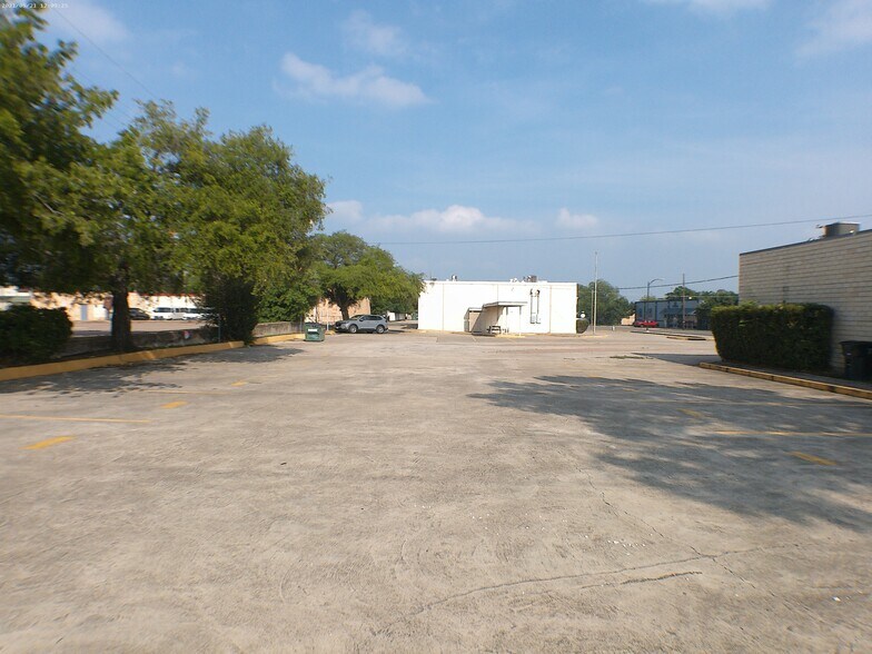 More Photos Of 603 N 8th St, Killeen Office For Sale