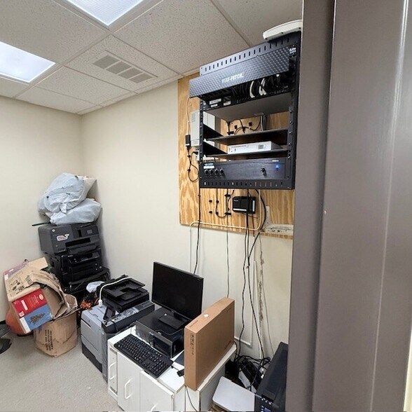 More Photos Of 2202 N Berkshire Rd, Charlottesville Medical For Sale