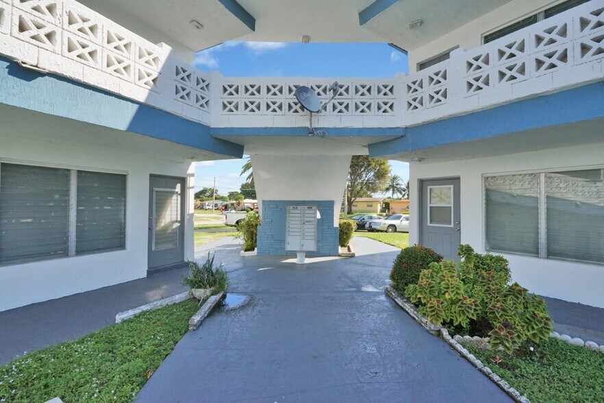 More Photos Of 1241-1251 W River Dr, Margate Apartments For Sale