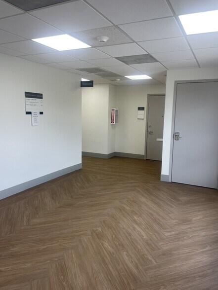 More Photos Of 12501 Judson Rd, San Antonio Medical For Lease