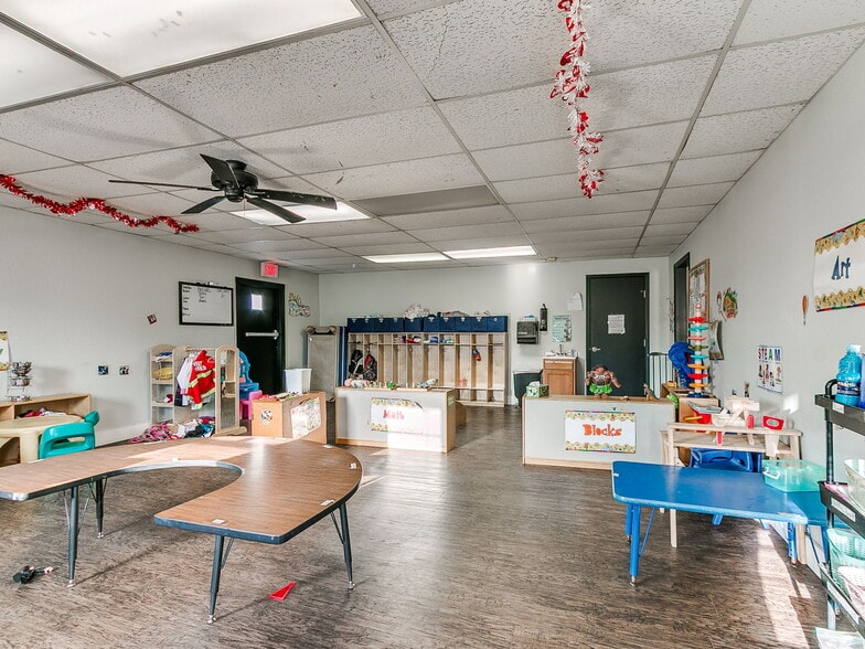More Photos Of 809 SW 4th St, Moore Religious Facility For Sale