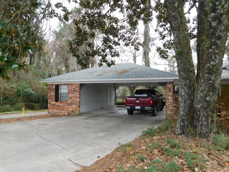 More Photos Of 284 SW Baya Dr, Lake City Office For Sale