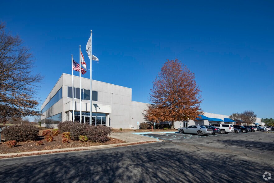Primary Photo Of 400 Diamond Dr NW, Huntsville Flex For Lease