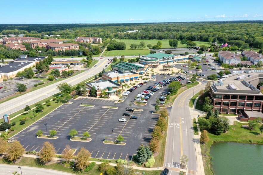 More Photos Of 215-295 Parkway Dr, Lincolnshire Unknown For Lease