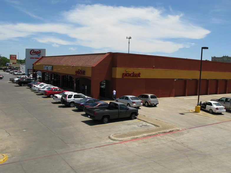 More Photos Of 4002-4010 W Commerce St, San Antonio Unknown For Lease