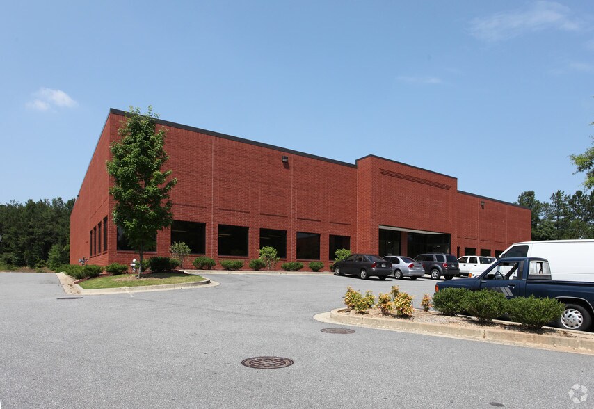 Primary Photo Of 3005 Center Pl, Norcross Warehouse For Lease