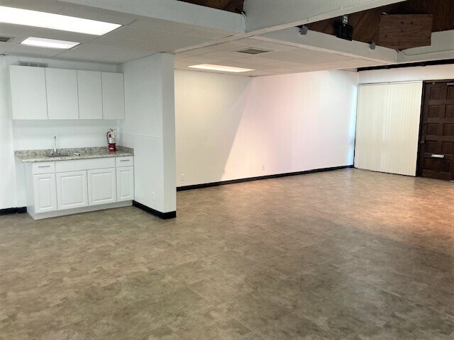 More Photos Of 4647 Long Beach Blvd, Long Beach Medical For Lease