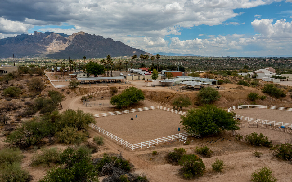 Primary Photo Of 9811 N La Cholla Blvd, Tucson Sports And Entertainment For Sale