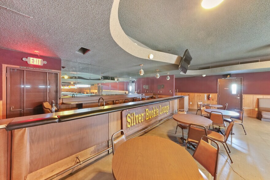 More Photos Of 44 N 19 1/2 Ave, Lemoore Restaurant For Sale