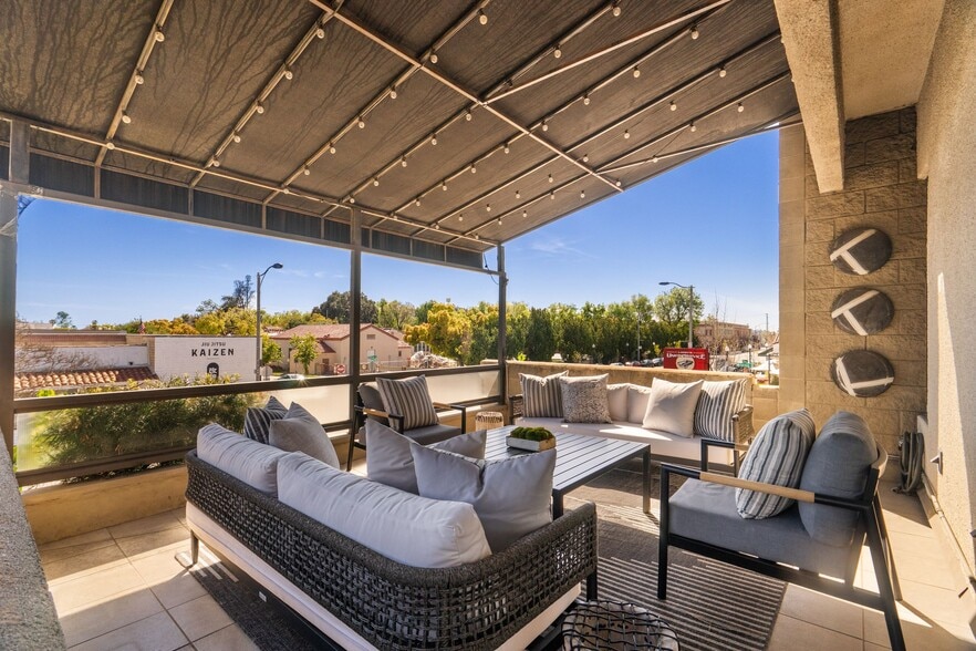 More Photos Of 1104-1106 Mission St, Pasadena Office Residential For Sale