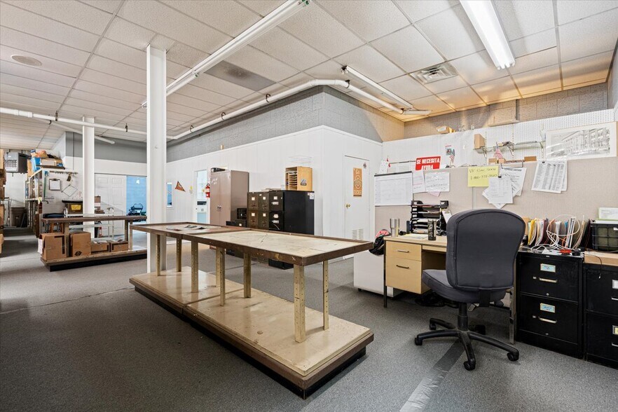 More Photos Of 4711 State Rd, Cleveland Storefront For Sale