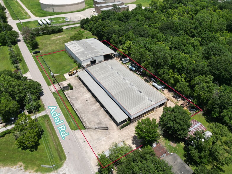 More Photos Of 11918 Adel Rd, Houston Warehouse For Lease