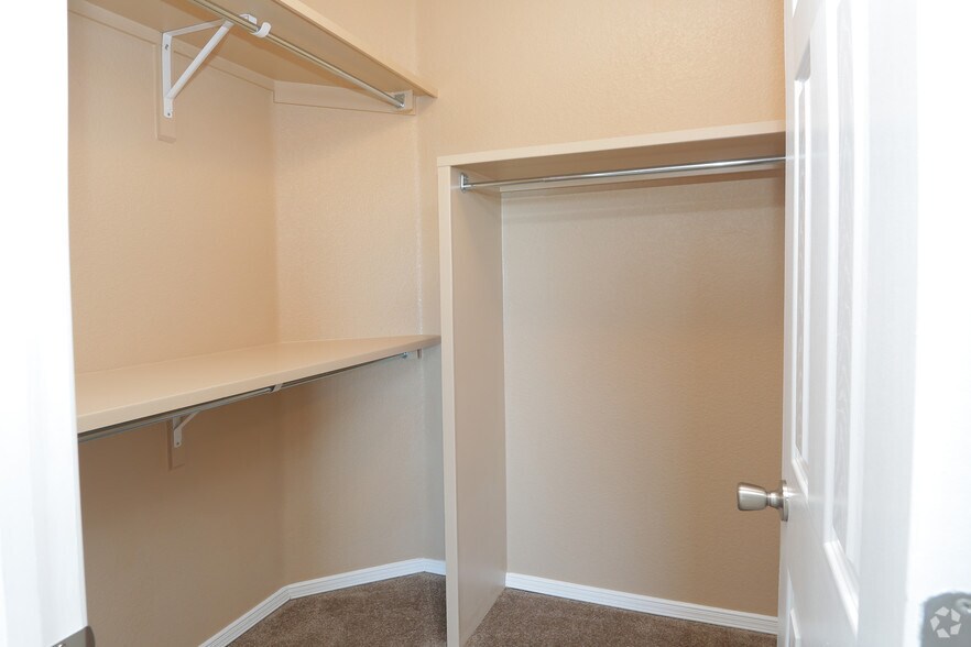 More Photos Of 2521 Robert Wynn St, El Paso Apartments For Sale