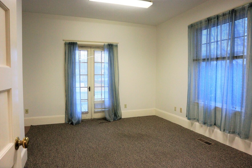 More Photos Of 15 Union St, Milford Office For Lease