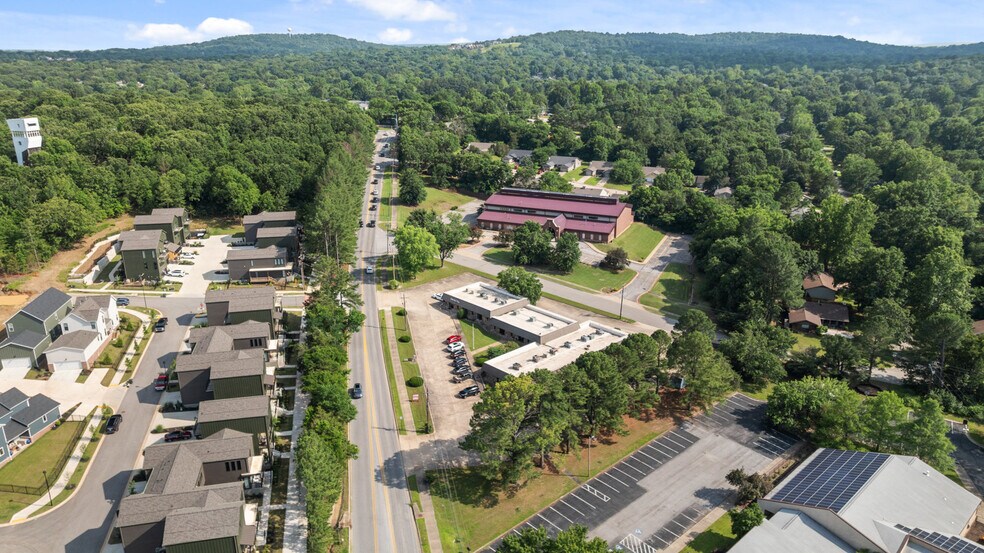 More Photos Of 2863 Old Missouri Rd, Fayetteville Office For Lease