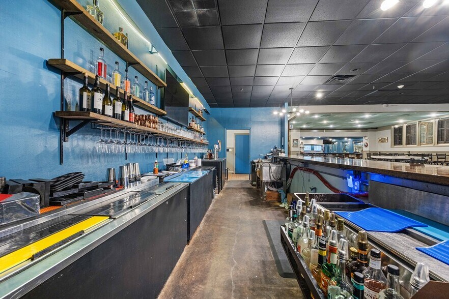 More Photos Of 1405 Gornto Rd, Valdosta Restaurant For Sale