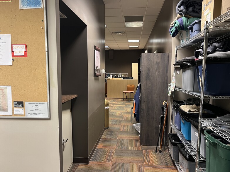 More Photos Of 1925 E Livingston Ave, Columbus Warehouse For Sale