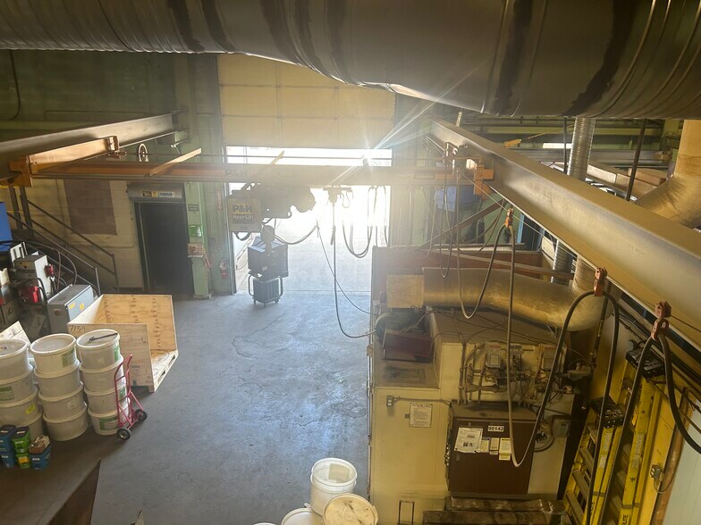 More Photos Of 1954 10 Av NW, Medicine Hat Warehouse For Sale