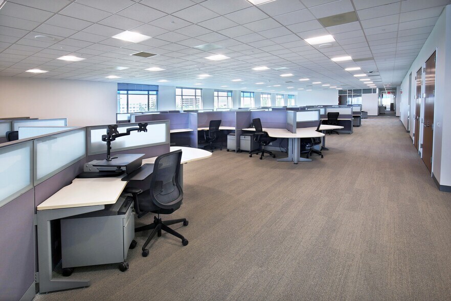 More Photos Of 5000 Headquarters Dr, Plano Office For Lease