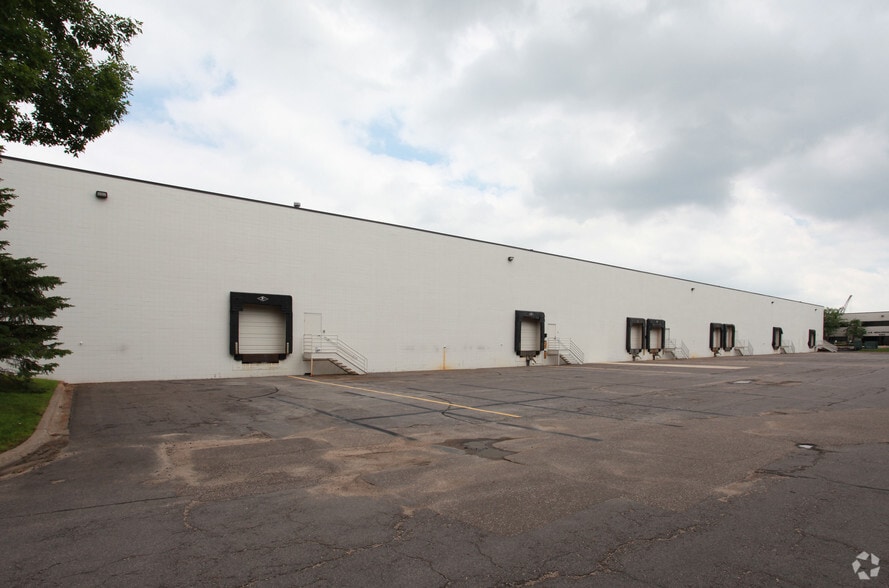 More Photos Of 2290-2298 Woodale Dr, Mounds View Industrial For Sale