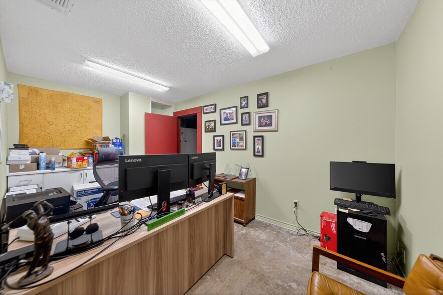 More Photos Of 3484 FM 2813, Flint Warehouse For Sale