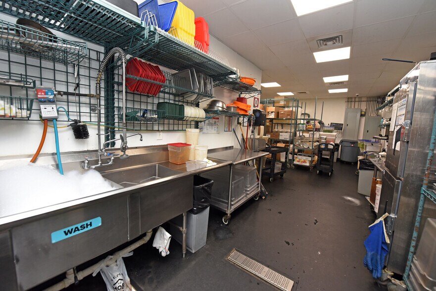 More Photos Of 212 Highland Pky, Ellijay Fast Food For Lease