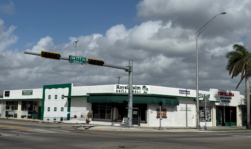 More Photos Of 800-826 N Krome Ave, Homestead Storefront For Lease