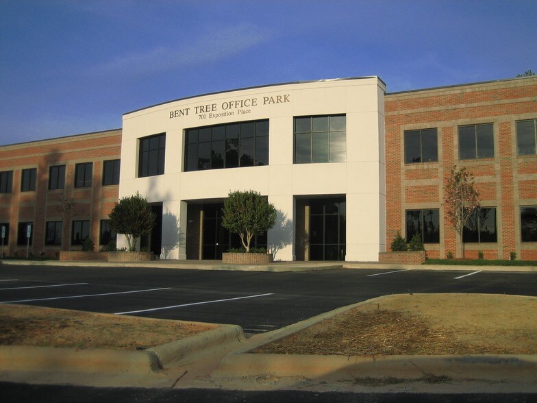 More Photos Of 701 Exposition Pl, Raleigh Medical For Lease