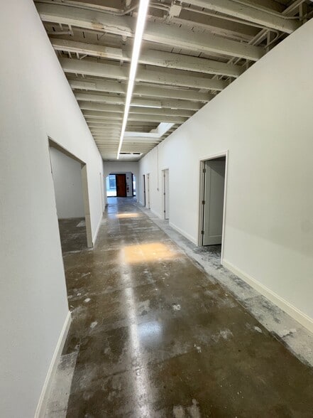 More Photos Of 323-329 Central Ave, Sarasota Office For Lease