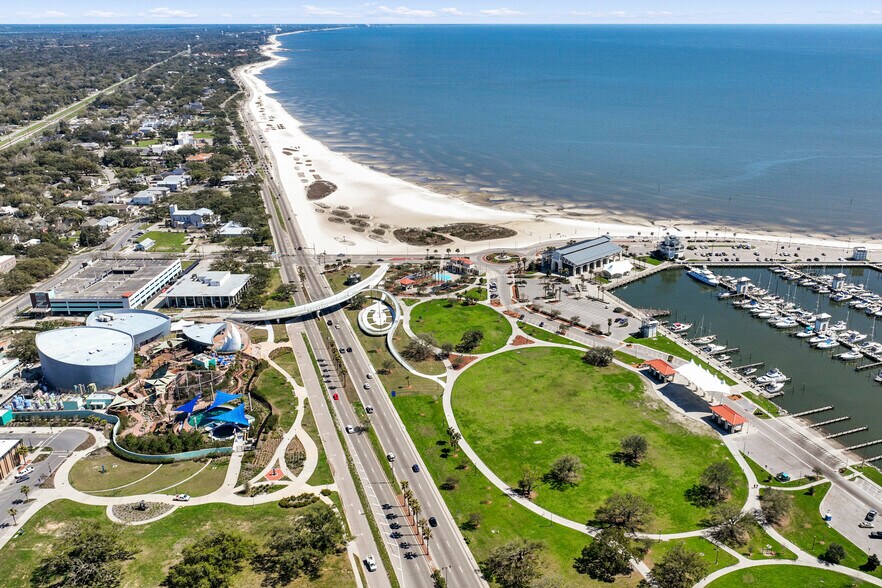 More Photos Of 1615 25th Ave, Gulfport Flex For Lease